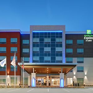 Holiday Inn Express & Suites Memorial - Citycentre, An Ihg Hotel